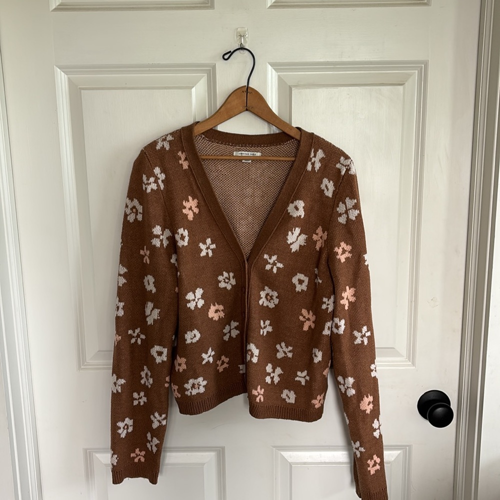 American Eagle Button Down Cardigan Sweater Flowers - Picture 2 of 6
